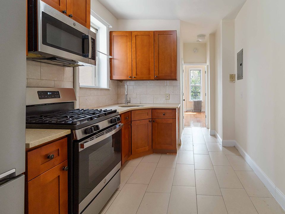 1st image of 14-14 28th Ave #4