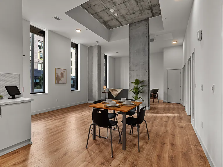 485 Albert St — Photo 20