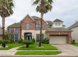 2405 Harbor Chase Dr, Pearland, TX 77584