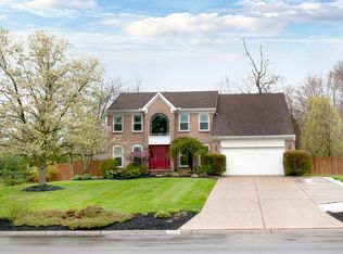 1212 Elm Ridge Dr, Amelia, OH 45102