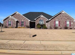 25403 Whispering Ln, Athens, AL 35613