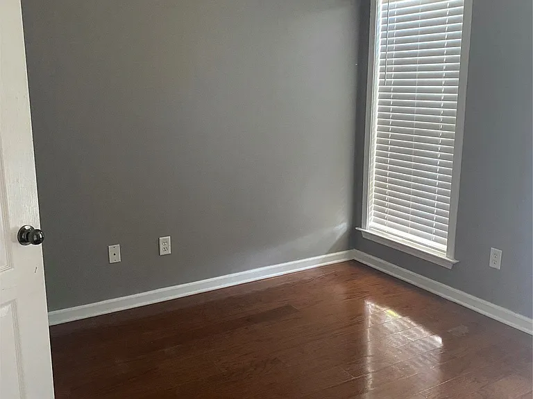 8909 Laney Ln — Photo 8