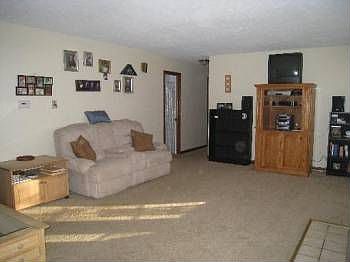 5th image of 1387 Westchester Dr
