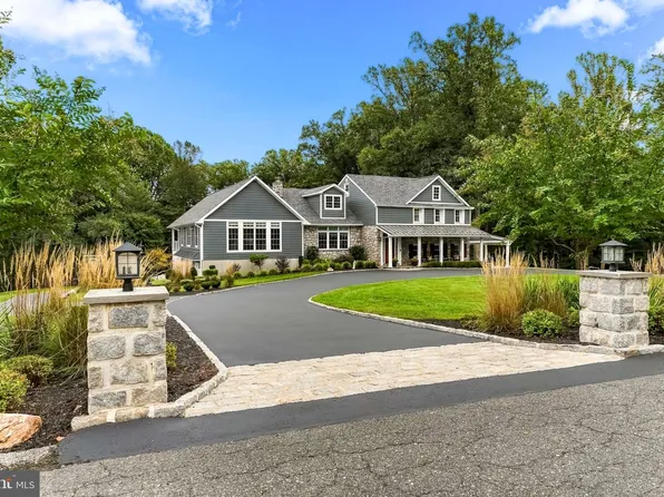 817 Lorraine Dr, Springfield, PA 19064