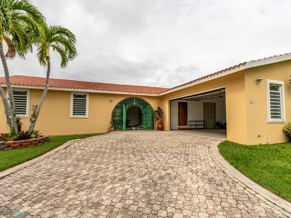 6 Calle Machego, Aguadilla, PR 00603