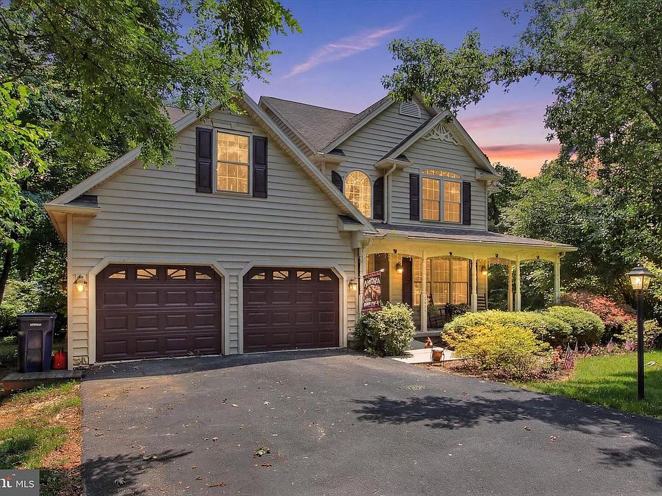1st image of 1053 Forest Dr