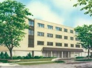 515 Sheridan Rd APT 106, Evanston, IL 60202