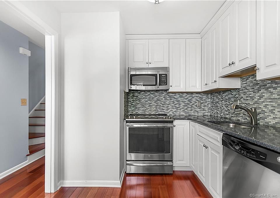 Chesterfield Condominiums 2289 Bedford St Stamford, CT Zillow