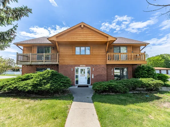9532 Keilman St APT 1N, Saint John, IN 46373