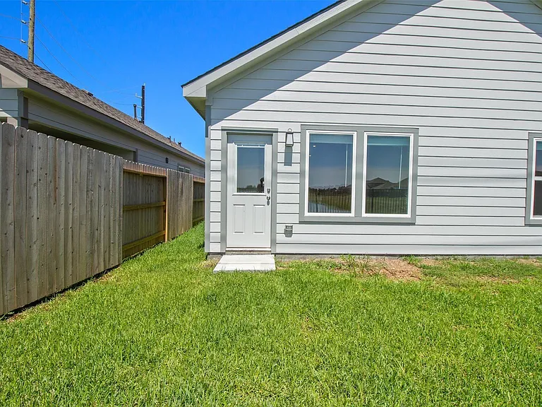 6643 Escondido Dr — Photo 22