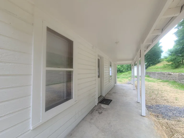 873 Opekiska Rd — Photo 9