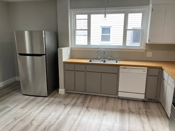 62 1st St #1, Medford, MA 02155