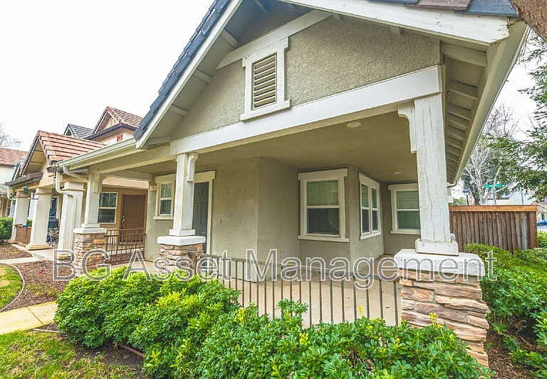 128 Kingfisher St — Photo 33