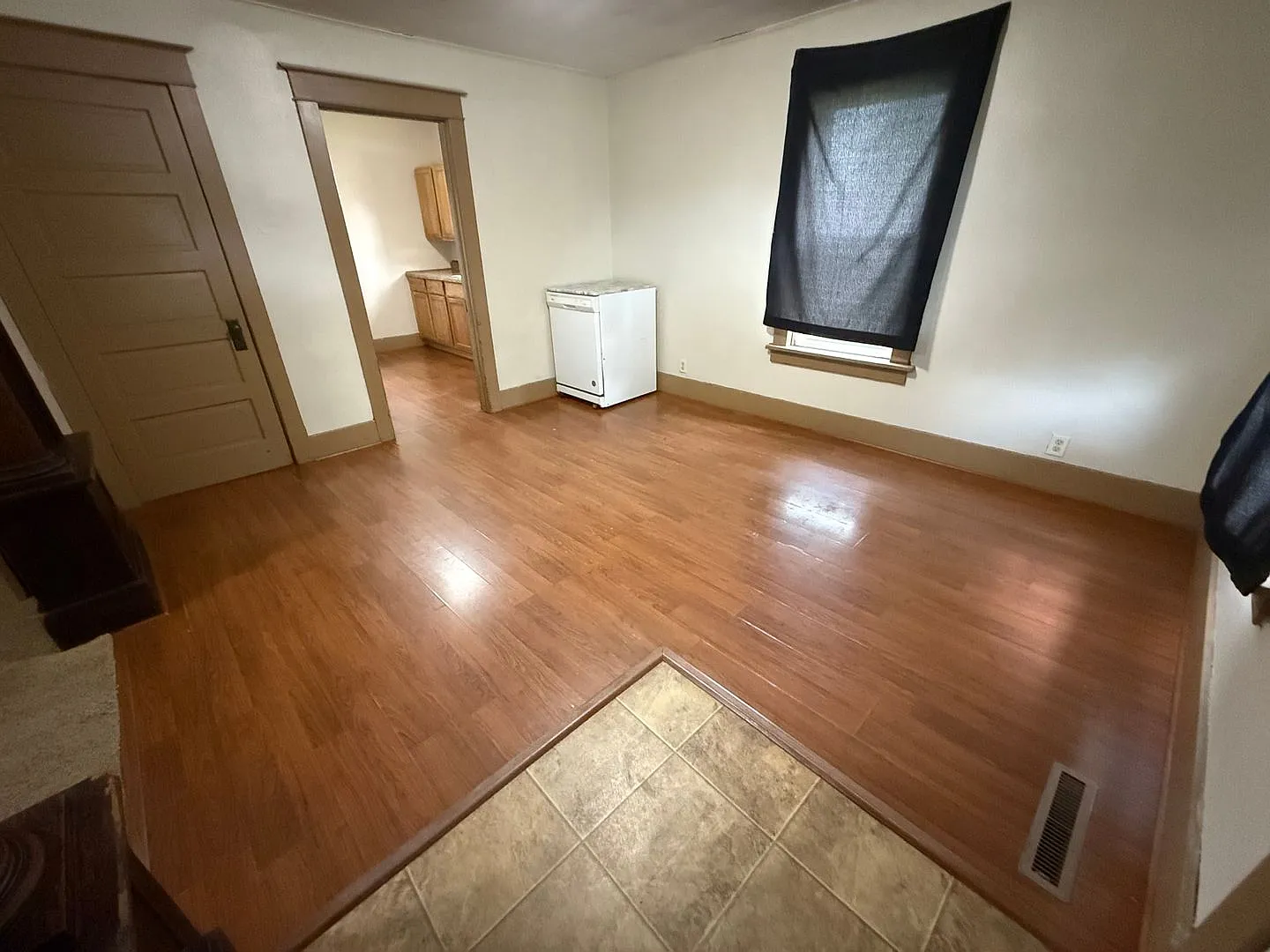 3 Bed 1 Bath + Bonus Room and Yard — Photo 4