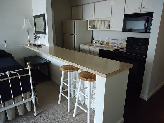 4th image of 1020 15th St APT 16I