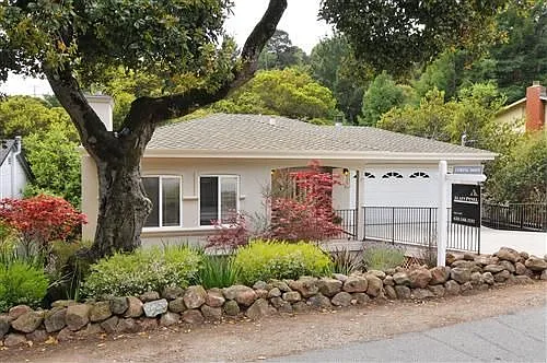 2031 Arbor Ave photo 1