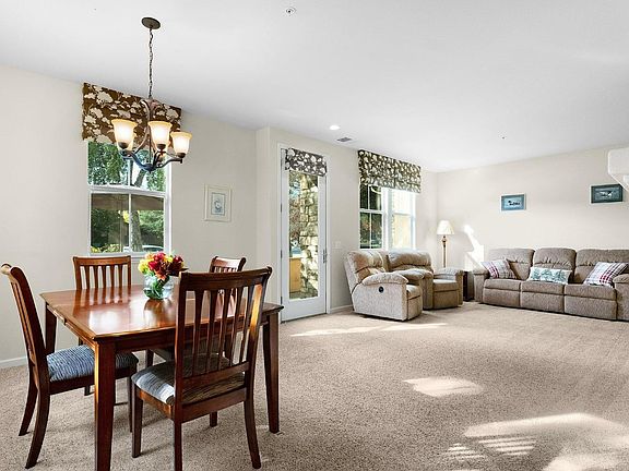 5th image of 190 Healdsburg Avenue #A