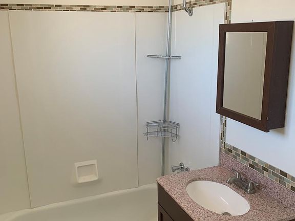5th image of 512 Ash St SE APT 1C