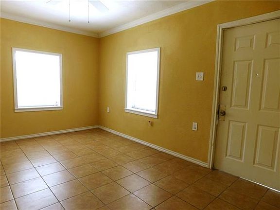 4th image of 413 Hayes Ct