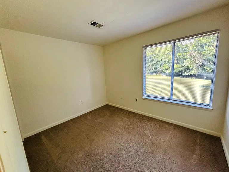 1210B University Ter — Photo 11