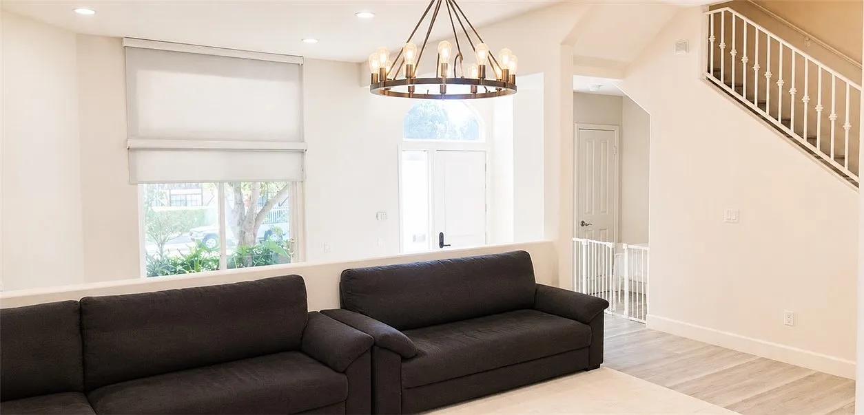 3 bed, 2.5 bath, 1732 sqft, $4,500 — Photo 4