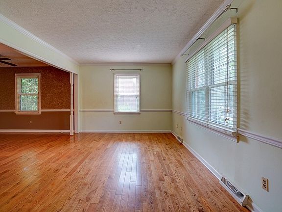 4th image of 112 White Cypress Dr