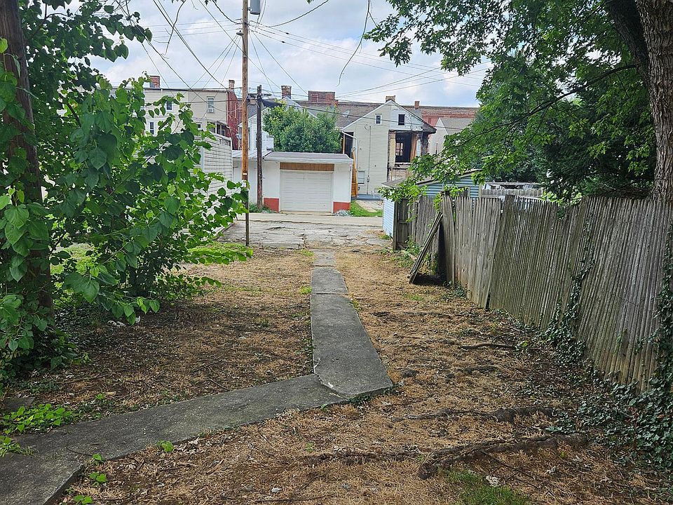 2nd image of 569 W Philadelphia St