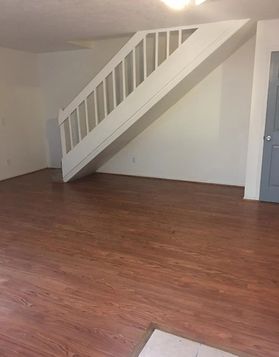 2 bed, 1000 sqft, $1,350 — Photo 1