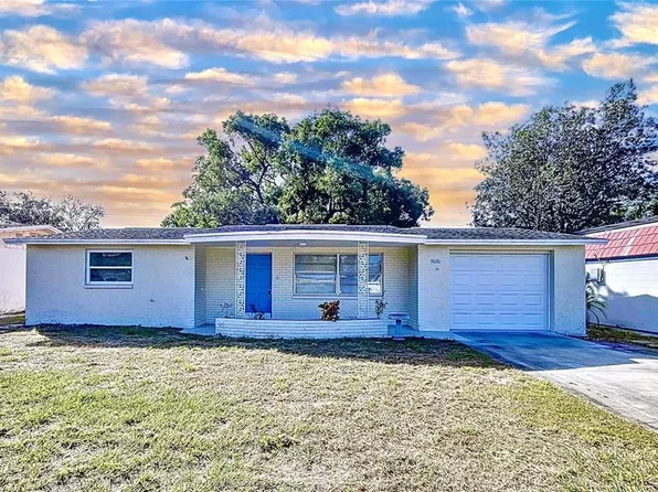 5020 Beacon Hill Dr, New Port Richey, FL 34652