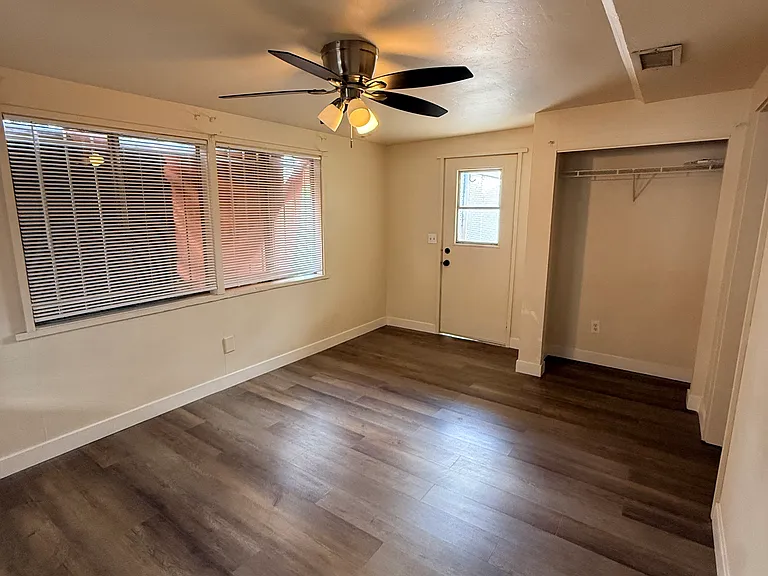 1532 E Edison St #2 — Photo 3