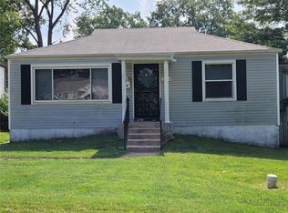 2004 Bainbridge Dr, Saint Louis, MO