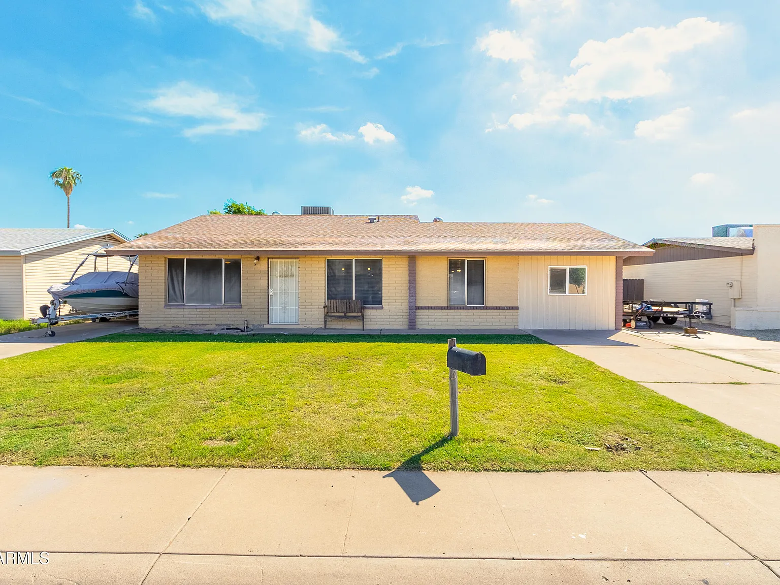4 bed, 2.0 bath, 1320 sqft, $2,400 — Photo 2