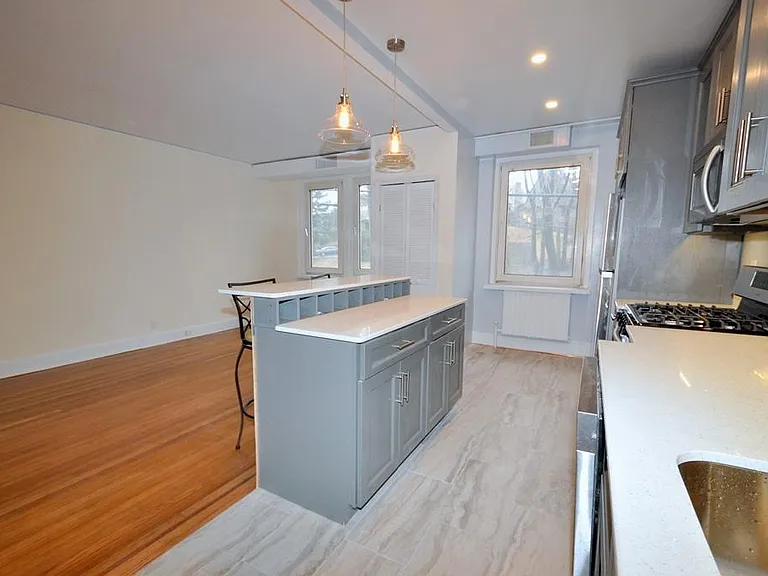 69 Harney Rd #3A — Photo 12