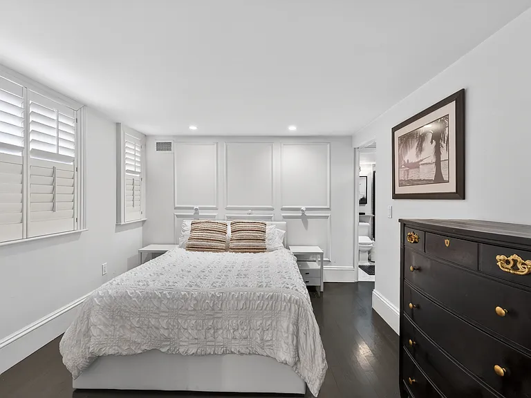 12 Hereford St #2 — Photo 18