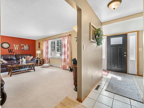 4th image of 2609 Overland Rd