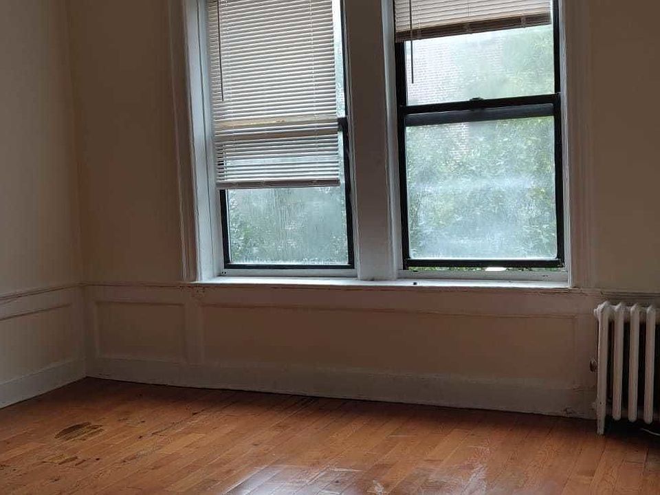 1st image of 970 42nd St #2D