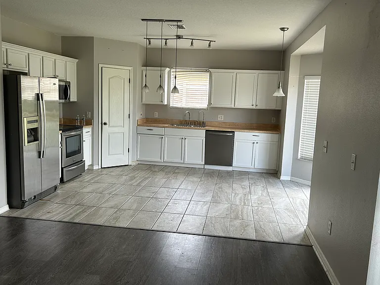 8144 Canterbury Lake Blvd — Photo 5