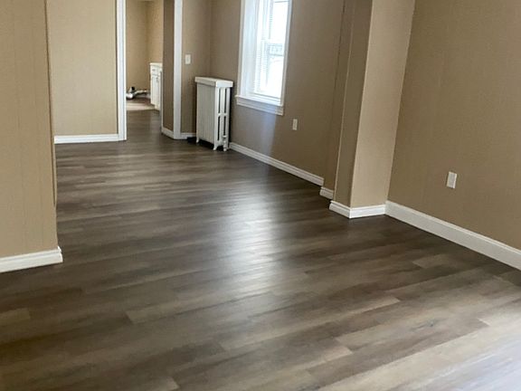 2nd image of 827 W Milton St #1