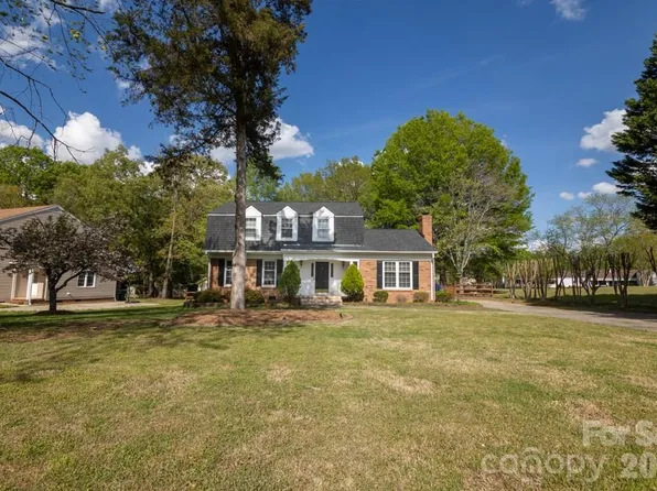 2232 Lawton Bluff Rd, Charlotte, NC 28226