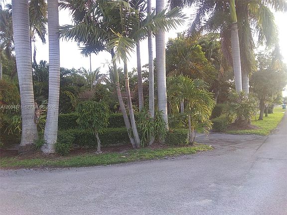 2nd image of 5300 SW 103rd Pl