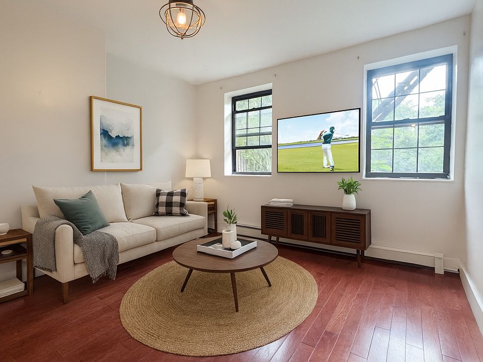 1st image of 330 Evergreen Ave APT 2R