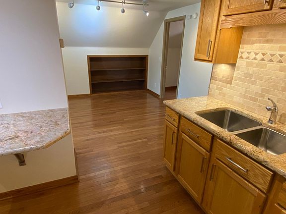 5th image of 1053 Sperl St #B