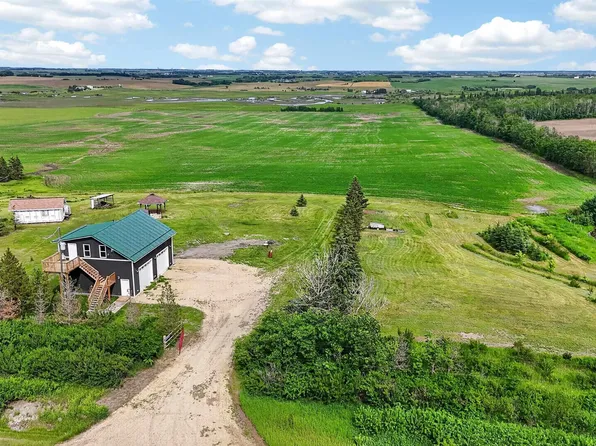 55301 Range Road 272, Sturgeon County, AB T8R 1X3