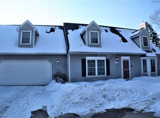 19748 Porters Ln #20, Strongsville, OH