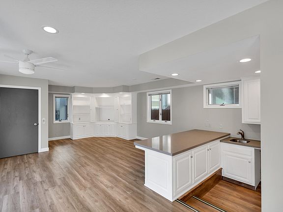 1st floor entertaining room