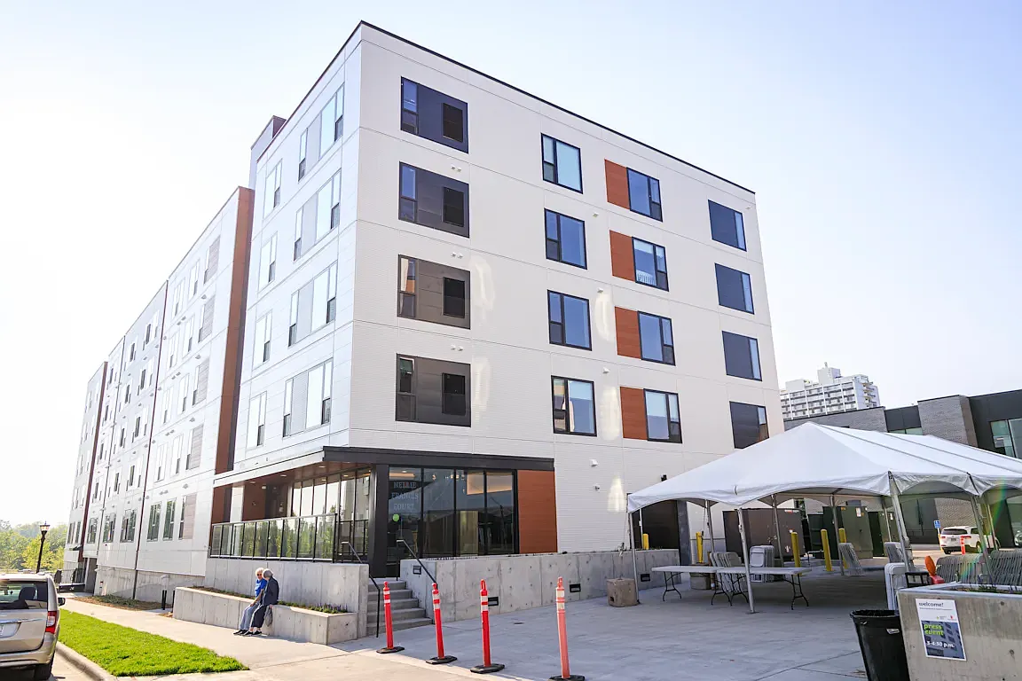 Nellie Francis Court — Photo 1