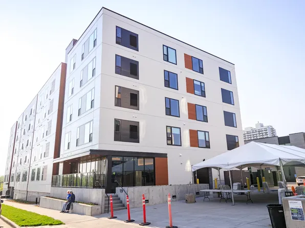 Nellie Francis Court, 2285 Hillcrest Ave #313, Saint Paul, MN 55116