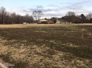 1111 Piney Neck Rd, Vanceboro, NC 28586