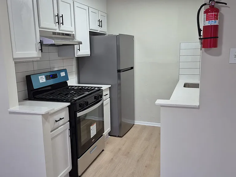 2208 Murray Ave #D — Photo 1