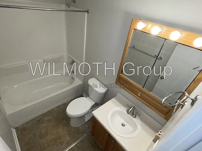 943 W McKay Rd — Photo 14